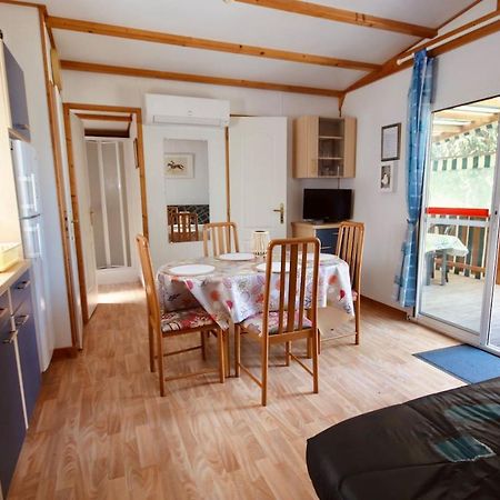 Chalet La Perche Au Bord De L'Eau Lion-en-Sullias Zewnętrze zdjęcie
